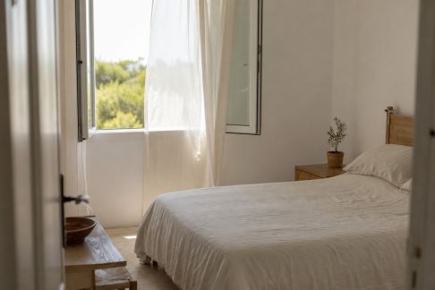 Bons plans pour loger à petit prix en Corse : astuces et adresses