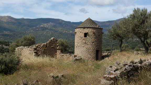 Promenades autour des moulins et vestiges ruraux corses